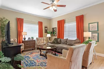 1203 N Milam St, Fredericksburg, TX 78624 - Photo 6