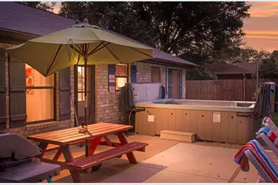 602 W Hackberry St, Fredericksburg, TX 78624 - Photo 34
