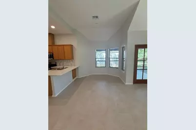 130 W Creekview Dr, Fredericksburg, TX 78624 - Photo 10