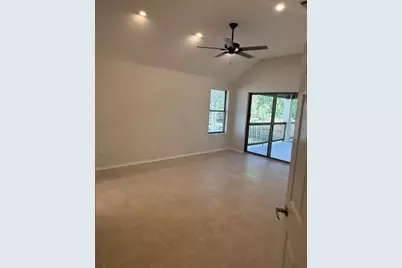 130 W Creekview Dr, Fredericksburg, TX 78624 - Photo 16