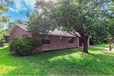 203 Broadmoor St, Fredericksburg, TX 78624 - Photo 36