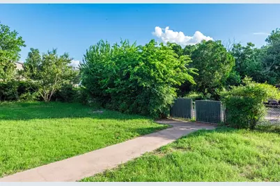 203 Broadmoor St, Fredericksburg, TX 78624 - Photo 26