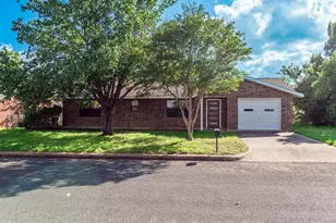203 Broadmoor St, Fredericksburg, TX 78624 - Photo 38