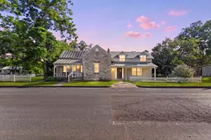501 W Creek St, Fredericksburg, TX 78624 - Photo 1