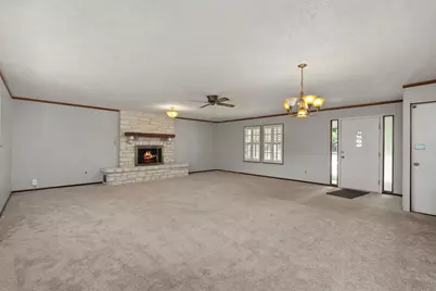 501 W Creek St, Fredericksburg, TX 78624 - Photo 14