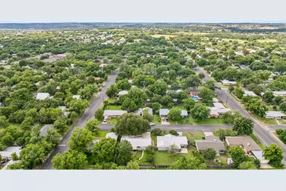 703 N Edison St, Fredericksburg, TX 78624 - Photo 62