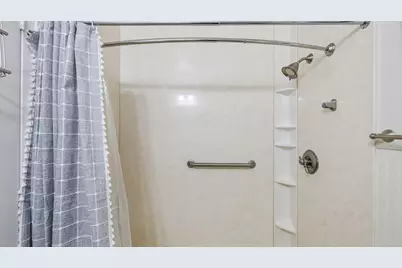 703 N Edison St, Fredericksburg, TX 78624 - Photo 34