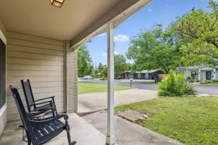 703 N Edison St, Fredericksburg, TX 78624 - Photo 10
