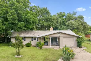 703 N Edison St, Fredericksburg, TX 78624 - Photo 54