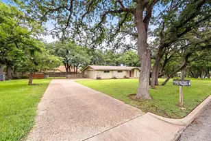 122 Ridgewood Dr, Fredericksburg, TX 78624 - Photo 4
