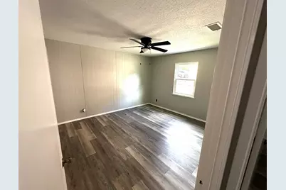 1402 N Adams St #4, Fredericksburg, TX 78624 - Photo 10