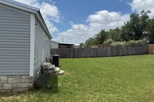 200 Sarah Cir, Llano, TX 78643 - Photo 6