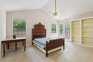 1310 N Warbler Dr, Kerrville, TX 78028 - Photo 8