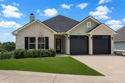 1811 Chateau Ln, Kerrville, TX 78028 - Photo 2