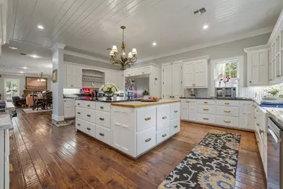 707 W Creek St, Fredericksburg, TX 78624 - Photo 26
