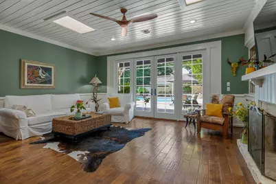 707 W Creek St, Fredericksburg, TX 78624 - Photo 22