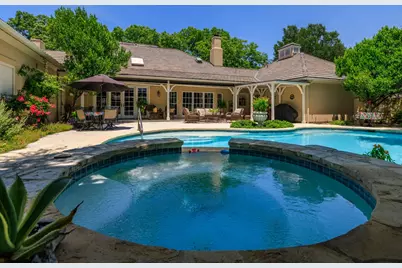707 W Creek St, Fredericksburg, TX 78624 - Photo 58