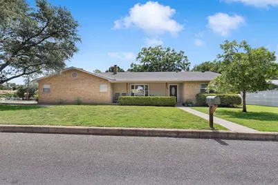 120 W Driftwood Dr, Fredericksburg, TX 78624 - Photo 1