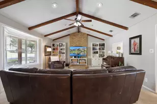 120 W Driftwood Dr, Fredericksburg, TX 78624 - Photo 6