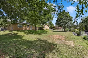 120 W Driftwood Dr, Fredericksburg, TX 78624 - Photo 36
