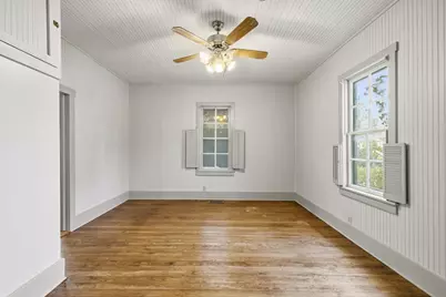 606 W Austin St, Fredericksburg, TX 78624 - Photo 14