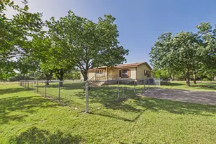 1983 Wendel-Ahrens Rd, Fredericksburg, TX 78624 - Photo 10