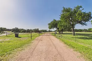 1983 Wendel-Ahrens Rd, Fredericksburg, TX 78624 - Photo 12
