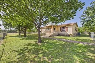 1983 Wendel-Ahrens Rd, Fredericksburg, TX 78624 - Photo 2