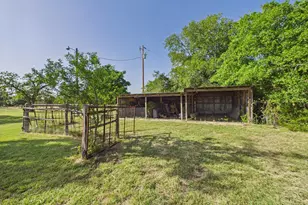 1983 Wendel-Ahrens Rd, Fredericksburg, TX 78624 - Photo 14