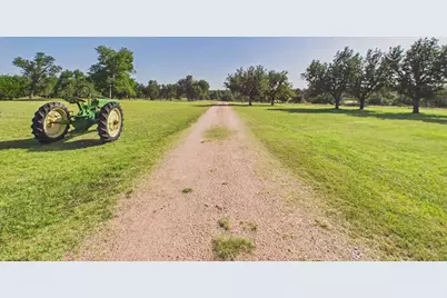 1983 Wendel Ahrens Rd, Fredericksburg, TX 78624 - Photo 4
