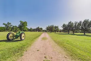 1983 Wendel-Ahrens Rd, Fredericksburg, TX 78624 - Photo 4
