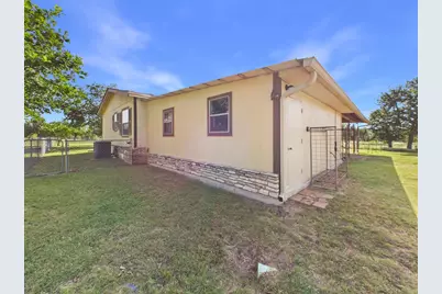 1983 Wendel Ahrens Rd, Fredericksburg, TX 78624 - Photo 8