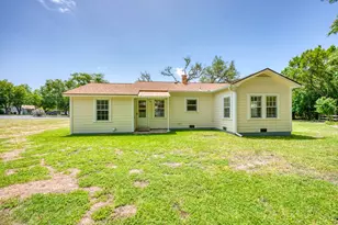 204 N Orange St, Fredericksburg, TX 78624 - Photo 22