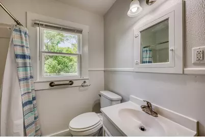 204 N Orange St, Fredericksburg, TX 78624 - Photo 12