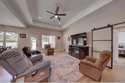 1808 N Chateau Ln, Kerrville, TX 78028 - Photo 4