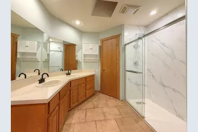 114 Edgewood Dr, Fredericksburg, TX 78624 - Photo 10
