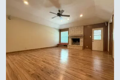 114 Edgewood Dr, Fredericksburg, TX 78624 - Photo 6
