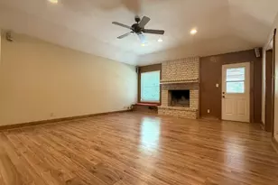 114 Edgewood Dr, Fredericksburg, TX 78624 - Photo 6
