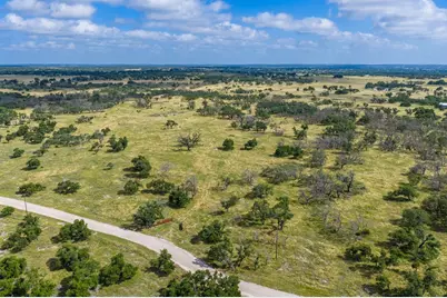 436 Stevens Ranch Rd, Harper, TX 78631 - Photo 4
