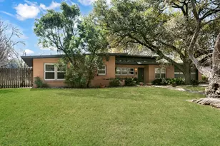 610 Cave Ln, San Antonio, TX 78209 - Photo 2
