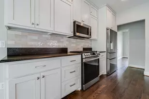 218 E Creekview Dr, Fredericksburg, TX 78624 - Photo 6
