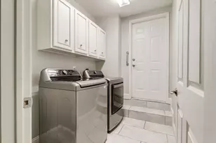 218 E Creekview Dr, Fredericksburg, TX 78624 - Photo 22