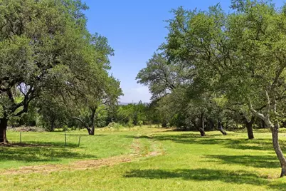 118 E Creekview Dr, Johnson City, TX 78636 - Photo 20