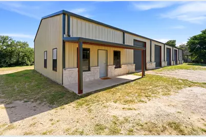 117 Business Dr, Kerrville, TX 78028 - Photo 2