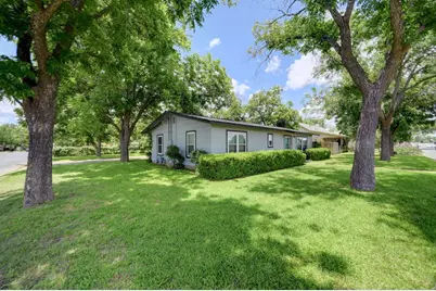 599 E Highway St, Fredericksburg, TX 78624 - Photo 32