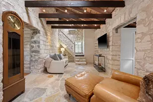 419 W San Antonio St, Fredericksburg, TX 78624 - Photo 10