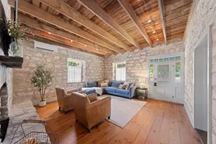 419 W San Antonio St, Fredericksburg, TX 78624 - Photo 6