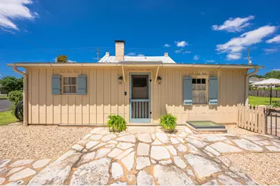 419 W San Antonio St, Fredericksburg, TX 78624 - Photo 30