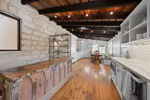 419 W San Antonio St, Fredericksburg, TX 78624 - Photo 16