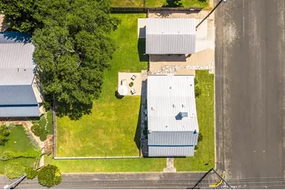 419 W San Antonio St, Fredericksburg, TX 78624 - Photo 44